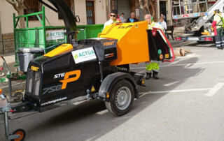 El nuevo servicio de mantenimiento de zonas verdes de Sant Joan d’Alacant incluye mejoras medioambientales y sociales