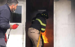 Profesionales encargados del Parque Natural de Los Toruños, en Cádiz, se forman en extinción de incendios