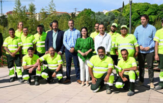 El servicio de mantenimiento de zonas verdes de Yecla incorpora vehículos eléctricos y mejoras en el sistema de riego