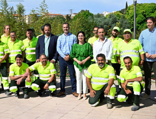 El servicio de mantenimiento de zonas verdes de Yecla incorpora vehículos eléctricos y mejoras en el sistema de riego