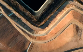 Orthem restaura la cubierta vegetal en las obras de sellado del vertedero de Villena