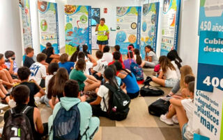 Actúa impulsa la educación ambiental en las playas de Villajoyosa