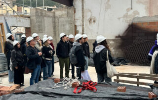 Estudiantes de Arquitectura de la Universidad de Lyon visitan las obras de rehabilitación de la Casa de la Misericordia en Alicante