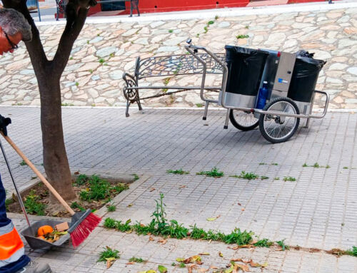 El municipio sevillano de Sanlúcar la Mayor refuerza su servicio de limpieza viaria