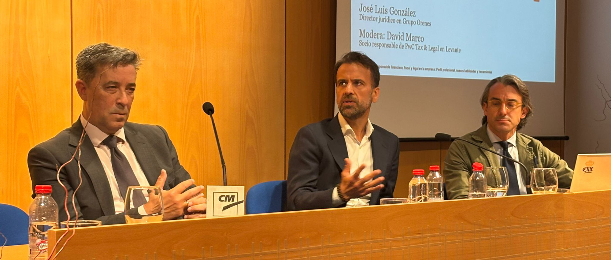 Hozono Global participa en una jornada sobre los nuevos retos de los perfiles financiero y legal en la empresa