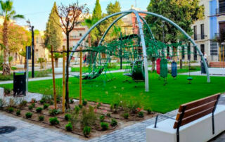 La Plaza de Las Malvas de Villena se abre al público como refugio climático y espacio cultural