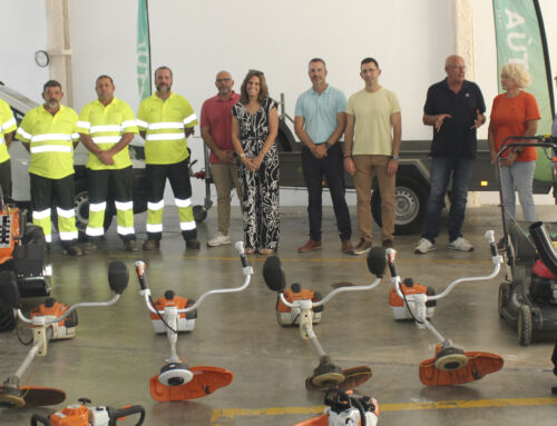 Denia refuerza el servicio de desbroce y mantenimiento de sus zonas verdes con el doble de personal y nueva maquinaria