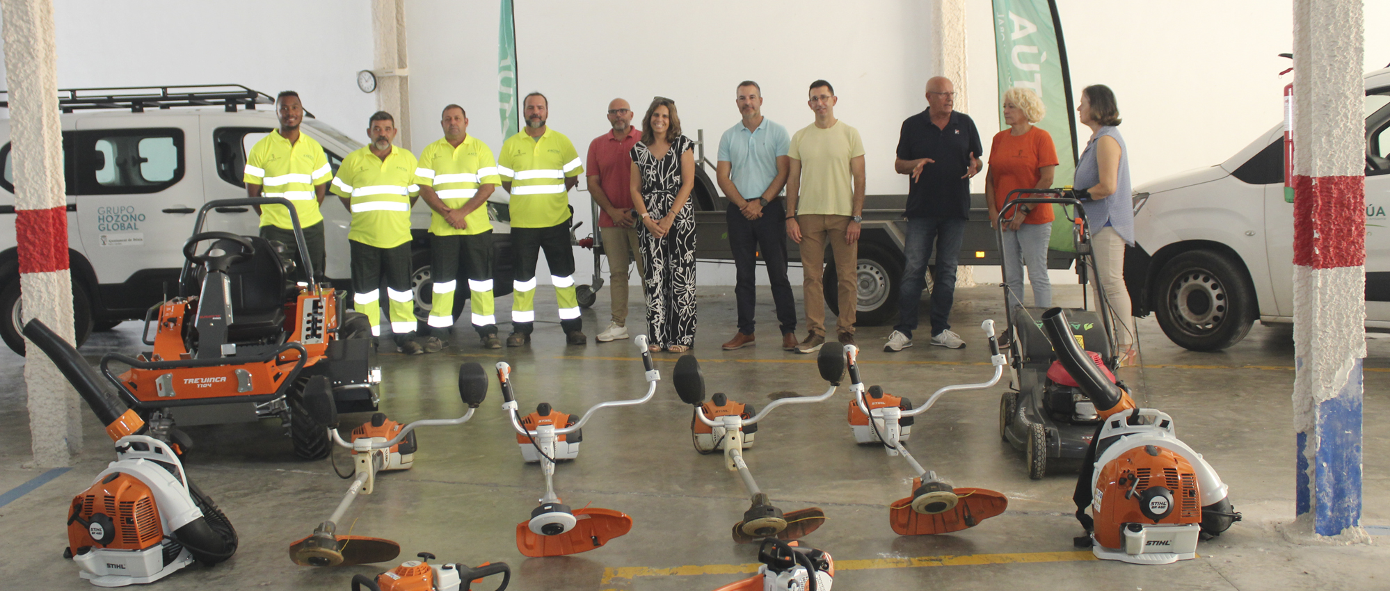 Denia refuerza el servicio de desbroce y mantenimiento de sus zonas verdes con el doble de personal y nueva maquinaria