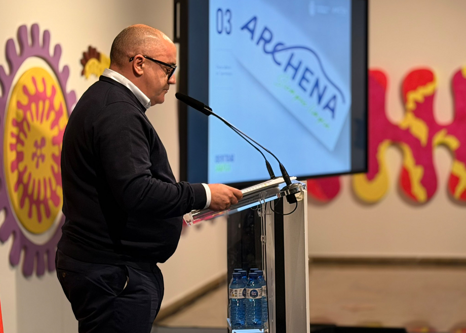 Archena refuerza la limpieza, el reciclaje y el cuidado de sus zonas verdes con un nuevo servicio integral más eficiente Archena refuerza la limpieza, el reciclaje y el cuidado de sus zonas verdes con un nuevo servicio integral más eficiente