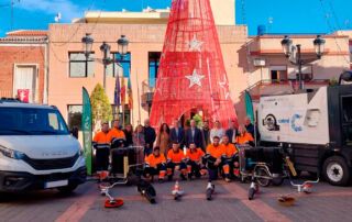 Catral presenta un servicio de limpieza viaria reforzado con más personal y tecnología avanzada