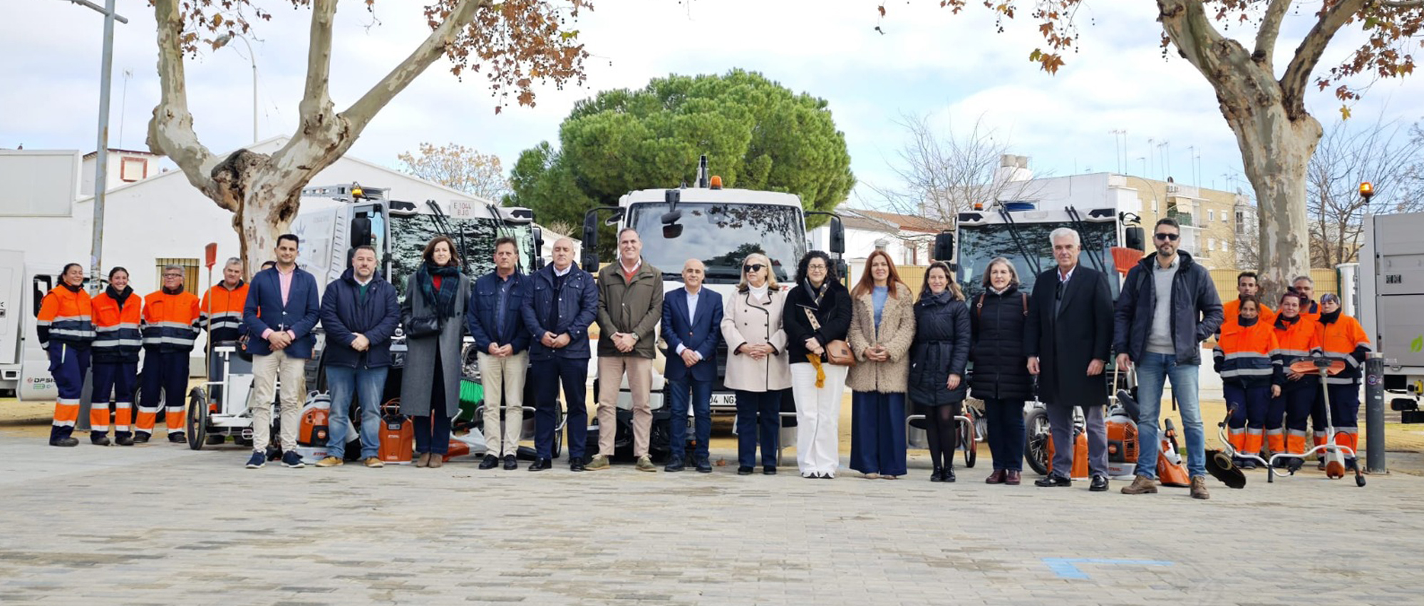 Sanlúcar la Mayor presenta un nuevo servicio de limpieza viaria más moderno y sostenible