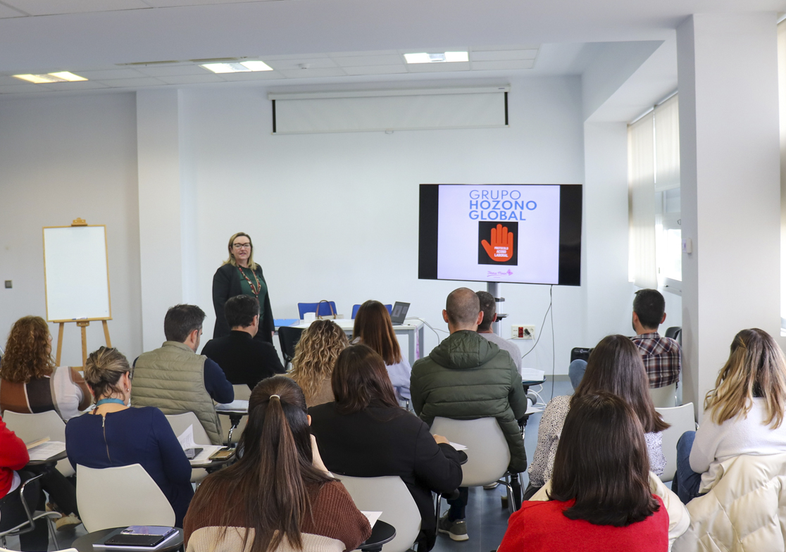 Profesionales de Hozono Global refuerzan su formación en prevención y actuación frente al acoso laboral