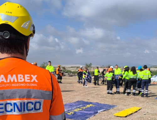 Un simulacro de accidente aéreo moviliza a más de 400 personas en el aeropuerto de Corvera