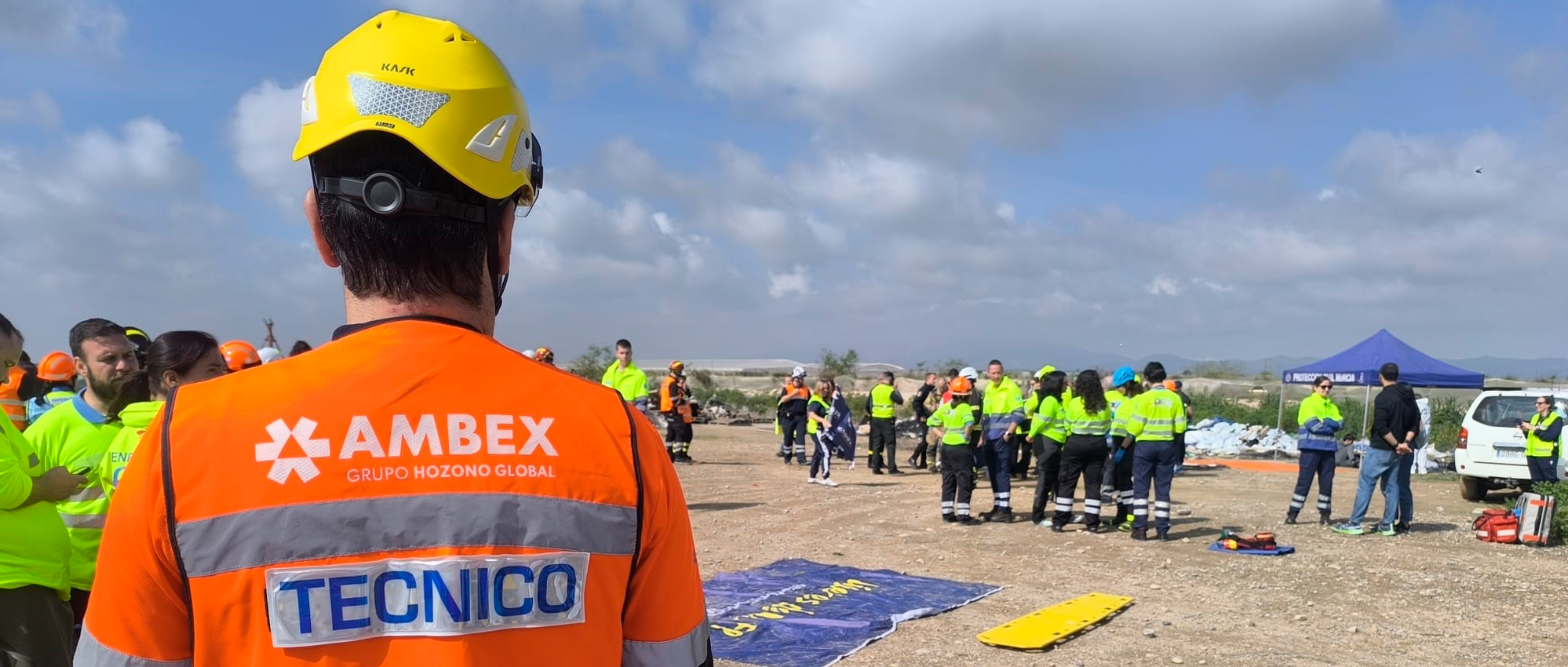 Un simulacro de accidente aéreo moviliza a más de 400 personas en el aeropuerto de Corvera