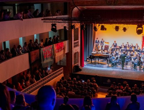 Carlet recupera su corazón cultural con la inauguración del renovado Teatro El Siglo