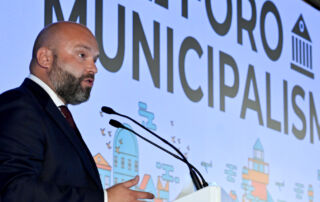 La sinergia entre administración, empresa y universidad centran la participación de Hozono Global en el Foro Municipalismo