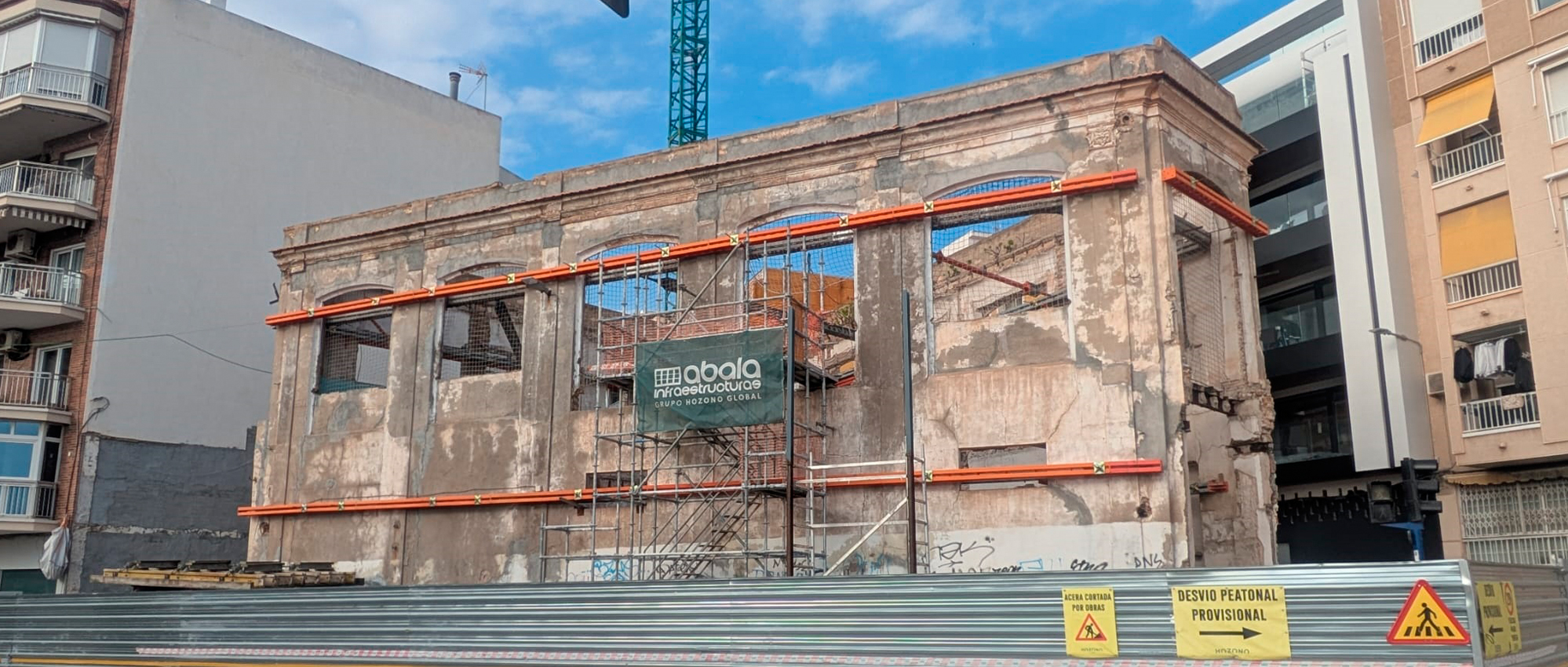 Las obras de rehabilitación del edificio de la Fábrica de Hielo de Torrevieja avanzan a buen ritmo