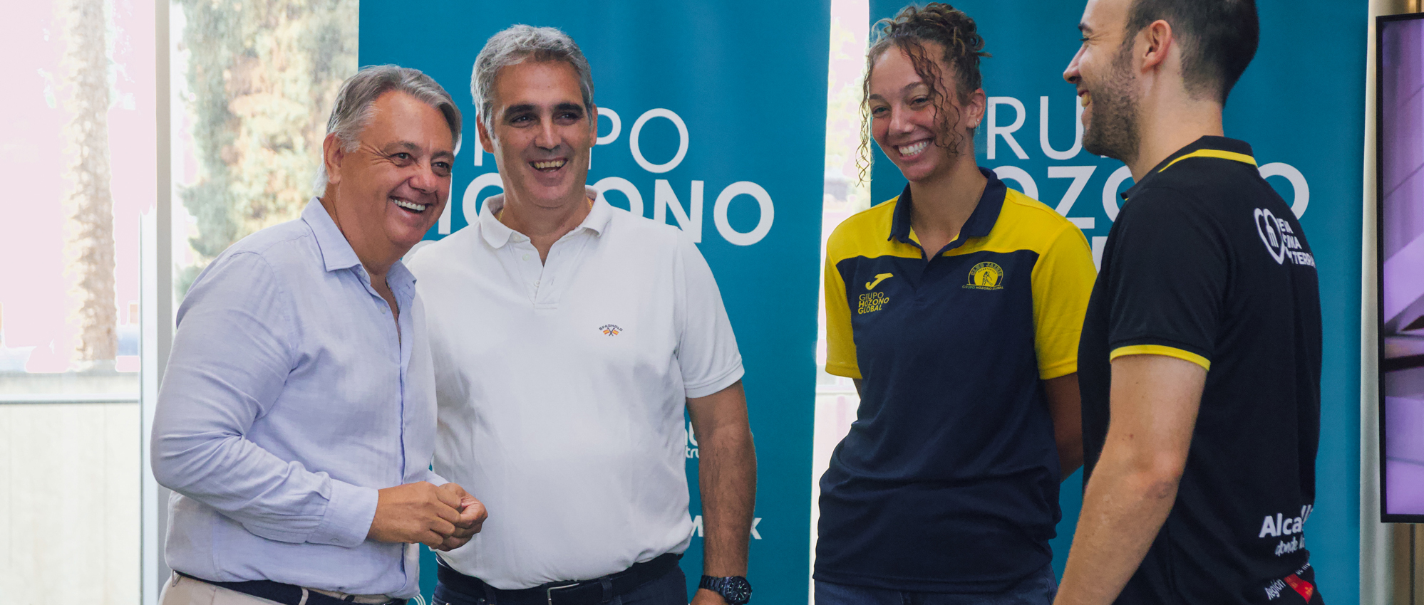 Jordan Hobbs, presentada oficialmente como nueva jugadora del Hozono Global Jairis