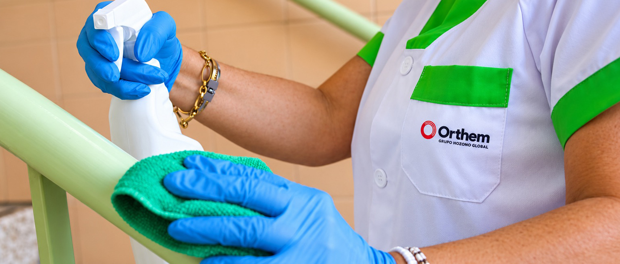 Más de 147.000 horas anuales para el nuevo servicio de limpieza de Orthem en los colegios públicos de la Zona Sur de Murcia